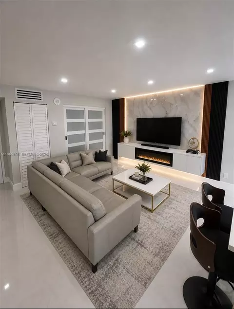 17021 N Bay Rd #814, Sunny Isles Beach, FL 33160