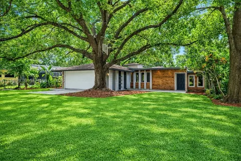 2234 Phillippi St, Sarasota, FL 34231