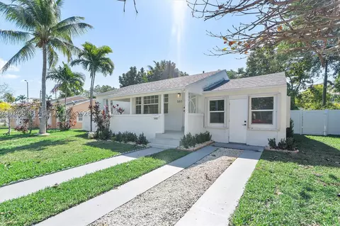 560 NE 110th Ter, Miami, FL 33161
