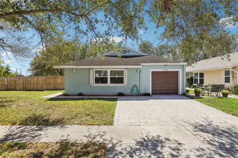 9700 SW 59th St, Cooper City, FL 33328