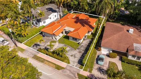 4555 Alton Rd, Miami Beach, FL 33140