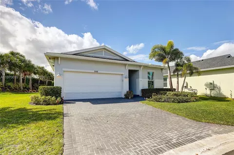 548 SE Plumeria Dr, Port Saint Lucie, FL 34984