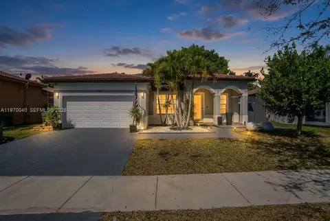 2132 NE 38th Rd, Homestead, FL 33033