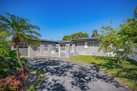 2121 NE 62nd St, Fort Lauderdale, FL 33308