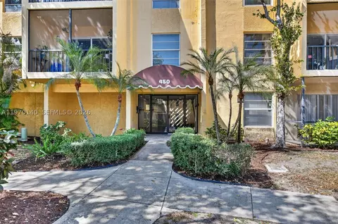 450 NW 20th St #212, Boca Raton, FL 33431