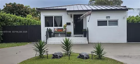 5870 NW 38th St, Virginia Gardens, FL 33166