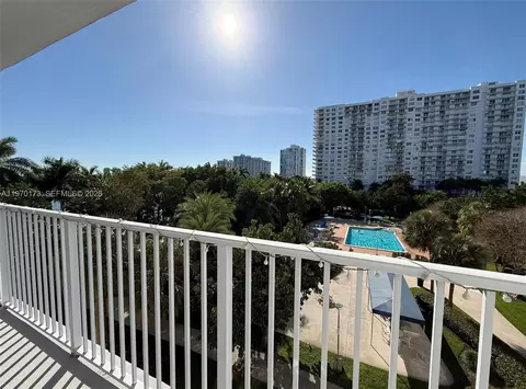 2851 NE 183rd St #412E, Aventura, FL 33160