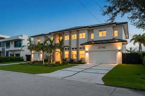 3740 NE 29th Ave, Lighthouse Point, FL 33064