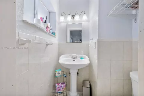 Other - 590 W 35th Pl, Hialeah, FL 33012 photo 3 of 6