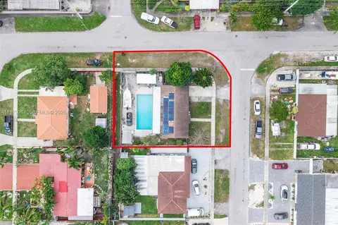 View/Area - 590 W 35th Pl, Hialeah, FL 33012 photo 2 of 2