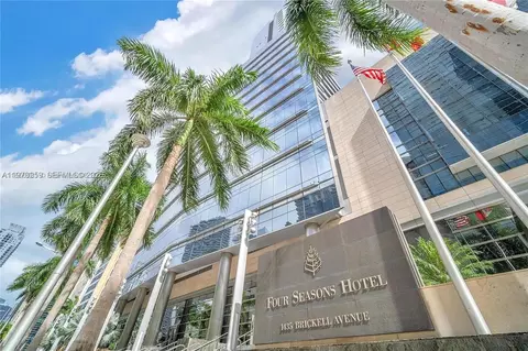 1435 Brickell Ave #3212, Miami, FL 33131