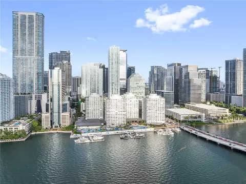 905 Brickell Bay Dr #230, Miami, FL 33131