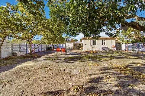 380 NW 133rd St, North Miami, FL 33168
