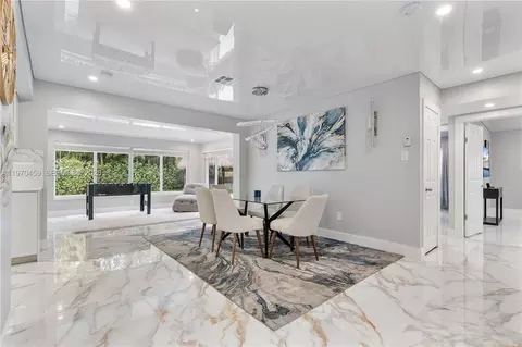 4440 NE 17th Ave, Oakland Park, FL 33334