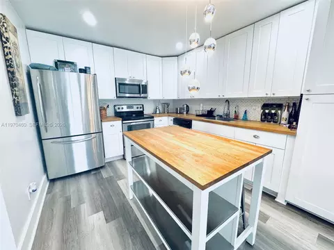 13499 Biscayne Blvd #PH1705, North Miami, FL 33181