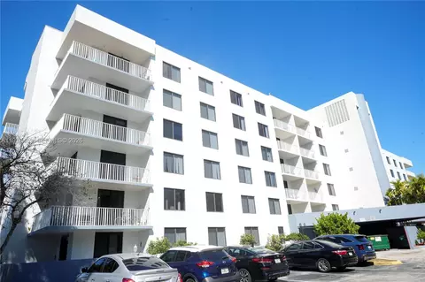 901 Hillcrest Dr #504, Hollywood, FL 33021