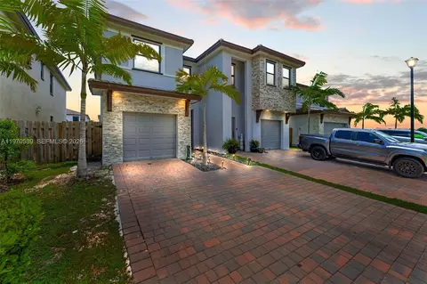 25565 SW 109th Ave, Homestead, FL 33032