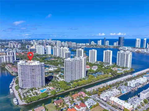 1000 E Island Blvd #1004, Aventura, FL 33160