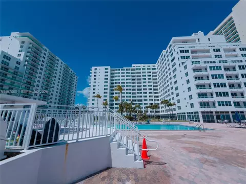 5005 Collins Ave #825, Miami Beach, FL 33140