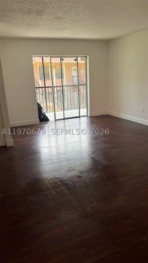 9808 Hammocks Blvd #203-23, Miami, FL 33196