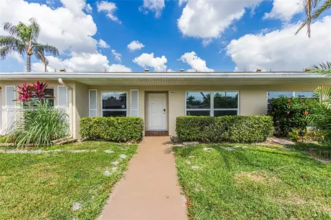 8953 Warwick Dr #8953, Boca Raton, FL 33433