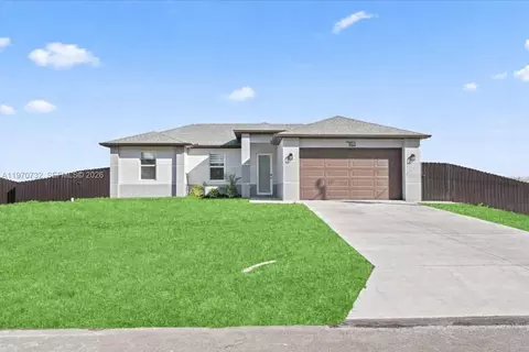 25 Diplomat Pkwy E, Cape Coral, FL 33909