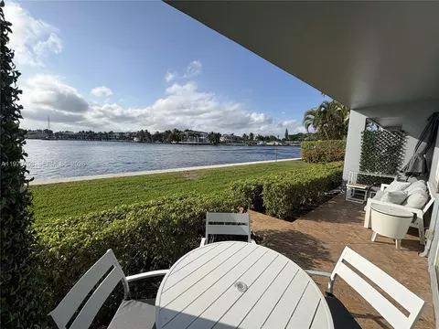 1201 S Riverside Dr #107, Pompano Beach, FL 33062