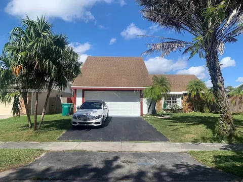 1355 S Fieldlark Ln, Homestead, FL 33035