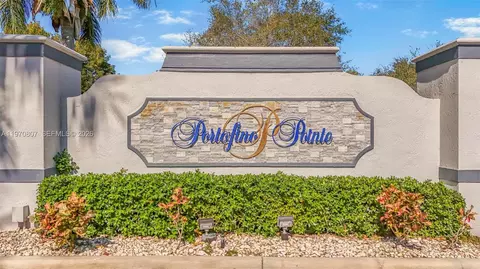 3736 NE 9 Ct, Homestead, FL 33033