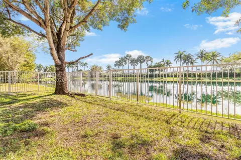 3736 NE 9 Ct, Homestead, FL 33033