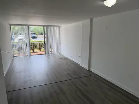 13120 SW 92nd Ave #B-120, Miami, FL 33176