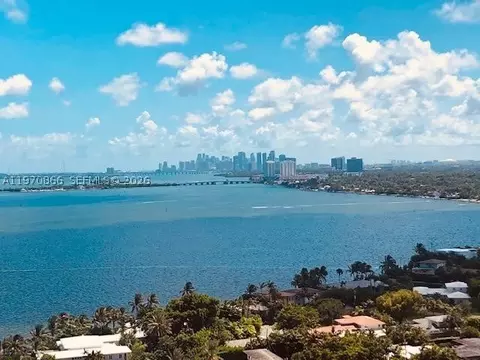 2000 Towerside Ter #1408, Miami, FL 33138