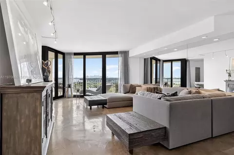 2000 Towerside Ter #1408, Miami, FL 33138
