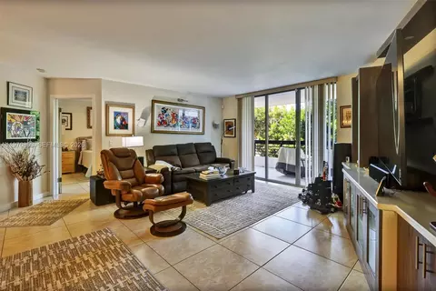 3500 Mystic Pointe Dr #302, Aventura, FL 33180