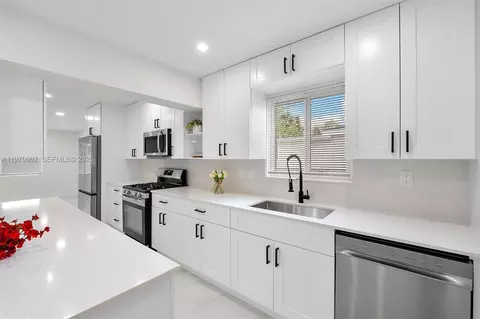 3740 NW 9th Ct, Lauderhill, FL 33311