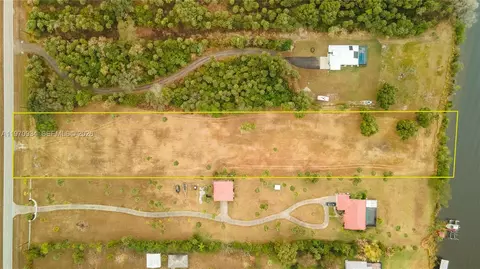 5220 Fort Denaud Rd, La Belle, FL 33935