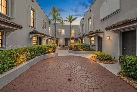 11625 NW 11th St #11625, Pembroke Pines, FL 33026