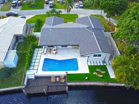 1810 SW 6th Ave, Pompano Beach, FL 33060