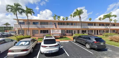 920 SW 11th Ave #9D, Hallandale Beach, FL 33009