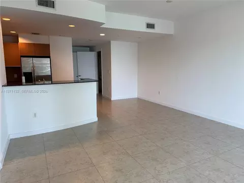 1060 Brickell Ave #3105, Miami, FL 33131