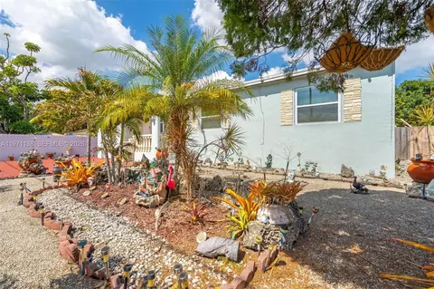 Exterior - 801 Opa Locka Blvd, Miami, FL 33168 photo 3 of 8
