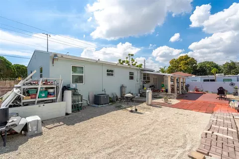 Exterior - 801 Opa Locka Blvd, Miami, FL 33168 photo 7 of 8
