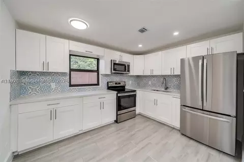 2447 Fletcher St, Hollywood, FL 33020