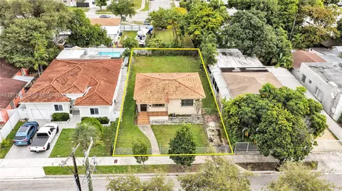 831 NW 21st Ct, Miami, FL 33125