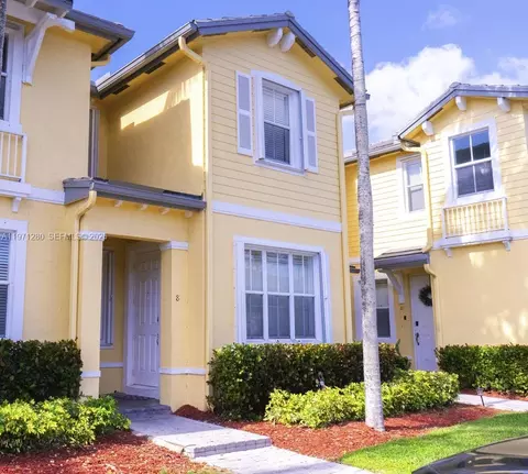 2928 SE 2nd St #8, Homestead, FL 33033