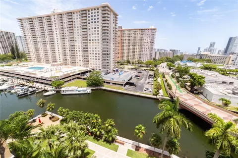 17150 N Bay Rd #2911, Sunny Isles Beach, FL 33160