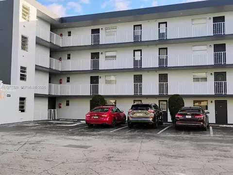 447 NE 195th St #414, Miami, FL 33179