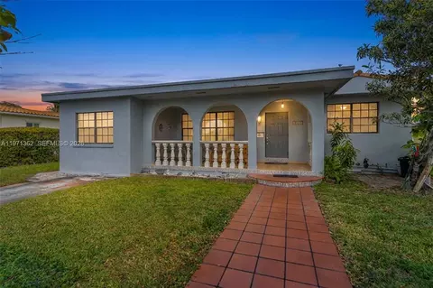 5959 SW 16th Ter, Miami, FL 33155