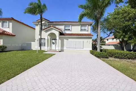 10628 NW 54th St, Doral, FL 33178