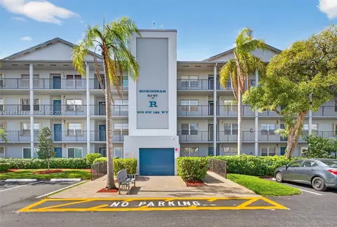 900 SW 125th Way #409R, Pembroke Pines, FL 33027